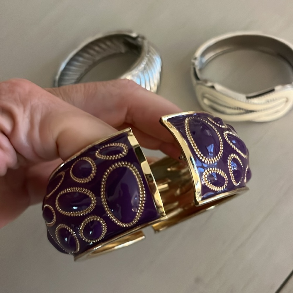 Bracelets - Picture 2 of 4